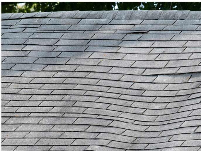 Sagging roof  is one roof replacement sign. 