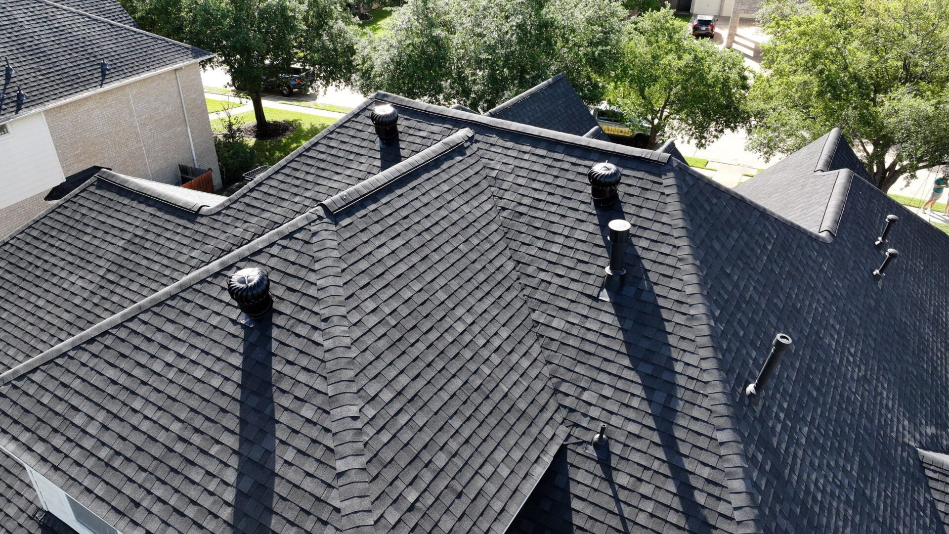 Hips Don’t Lie: Why Your Hip Roof Might Be Secretly Destroying Your Home